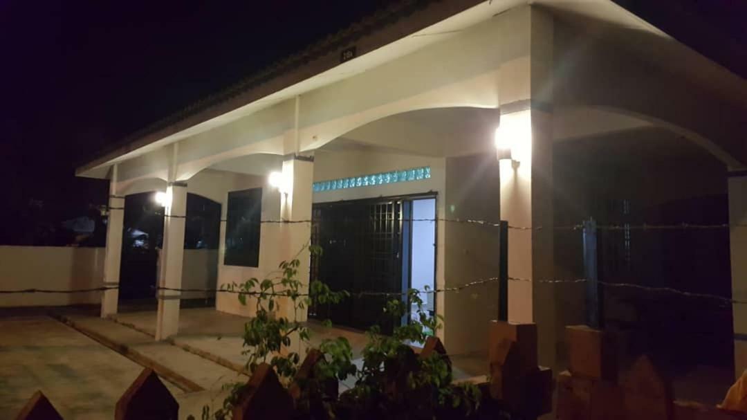 The Garden Vacation Home Лумут Екстериор снимка